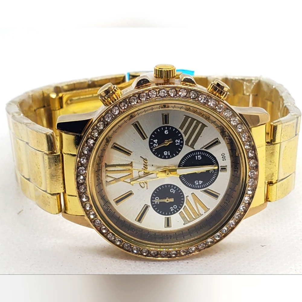NWOT Dgjud Men's Quartz Watch-in Elegant Gold Tone -White Face -Rhinestones